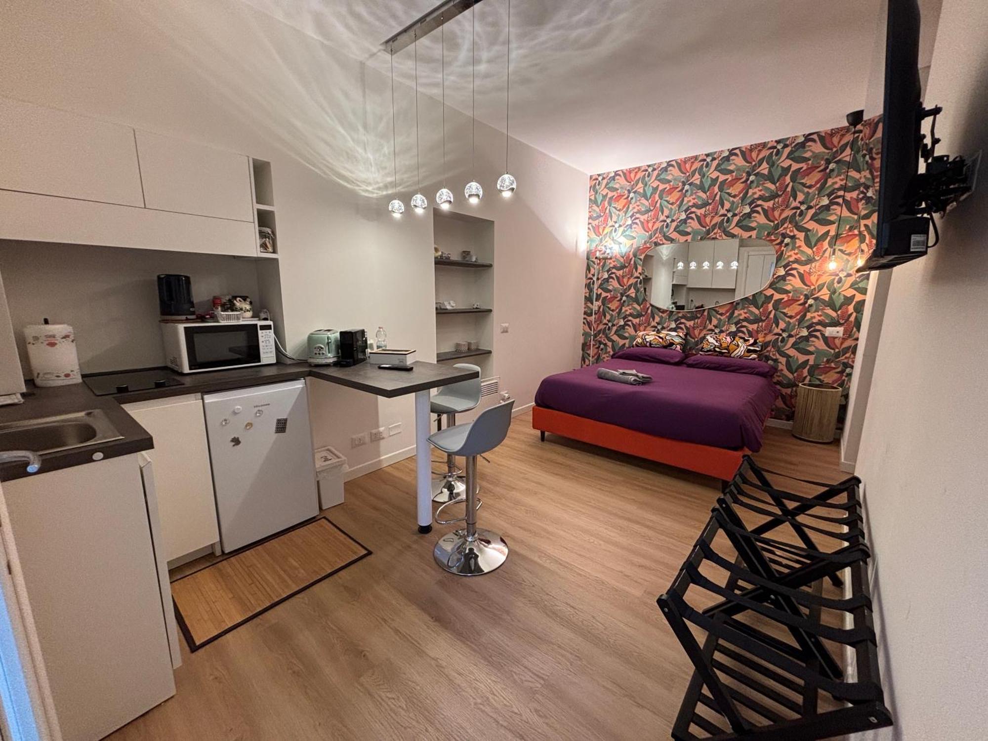 La Vecchia Milano-Les Nubles Vannucci - Il Ballatoio E Il Cortile Exterior foto