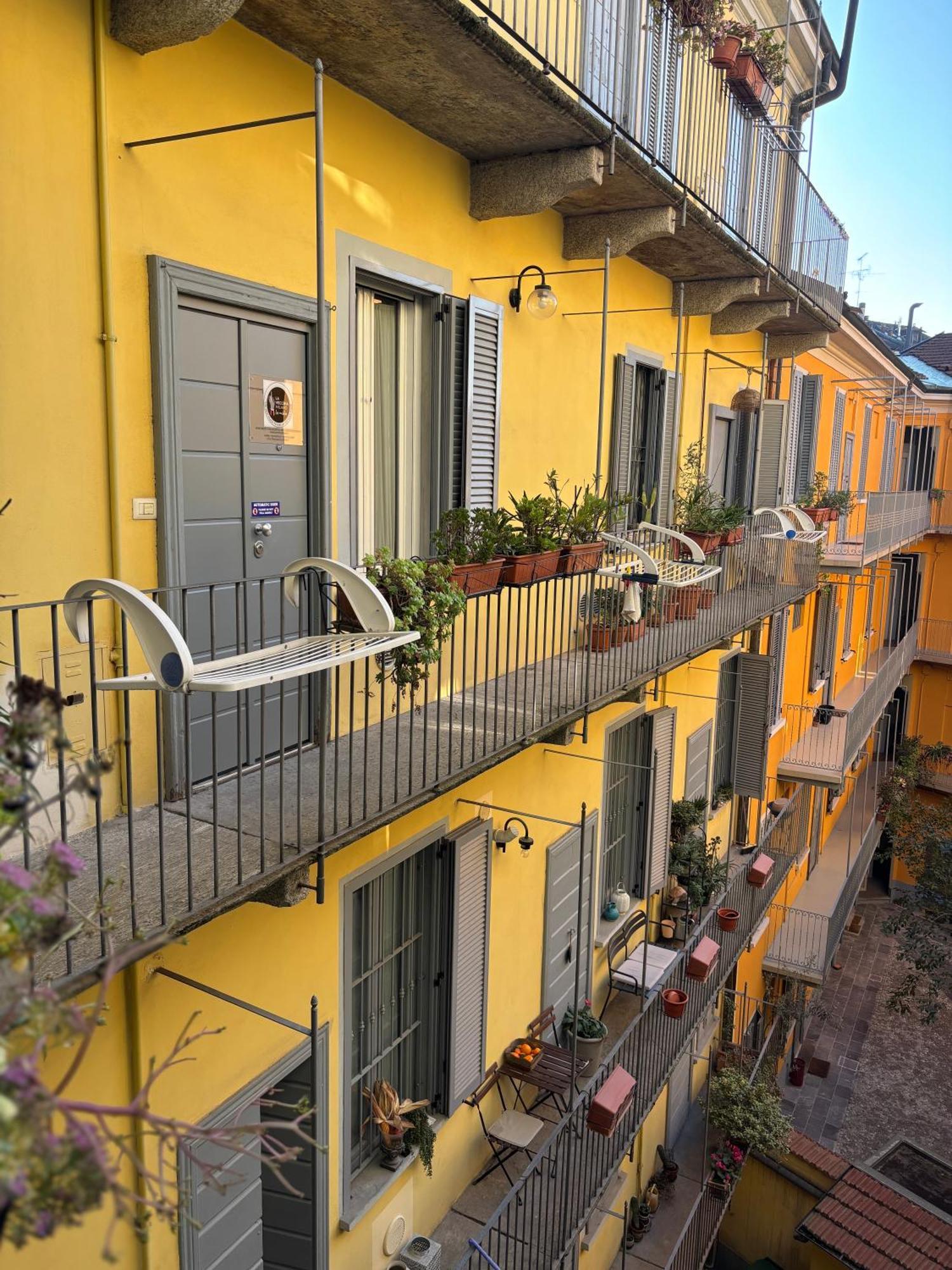 La Vecchia Milano-Les Nubles Vannucci - Il Ballatoio E Il Cortile Exterior foto