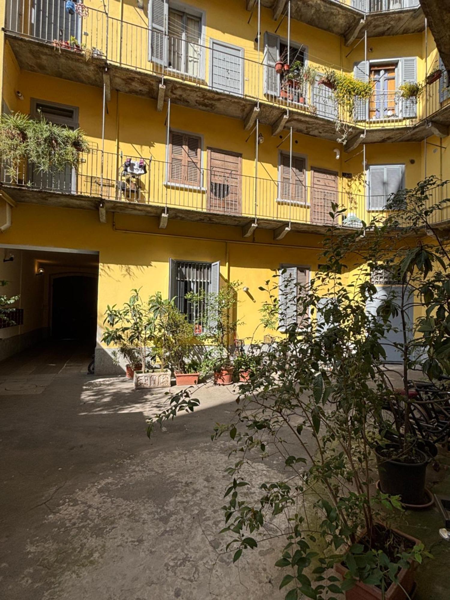 La Vecchia Milano-Les Nubles Vannucci - Il Ballatoio E Il Cortile Exterior foto