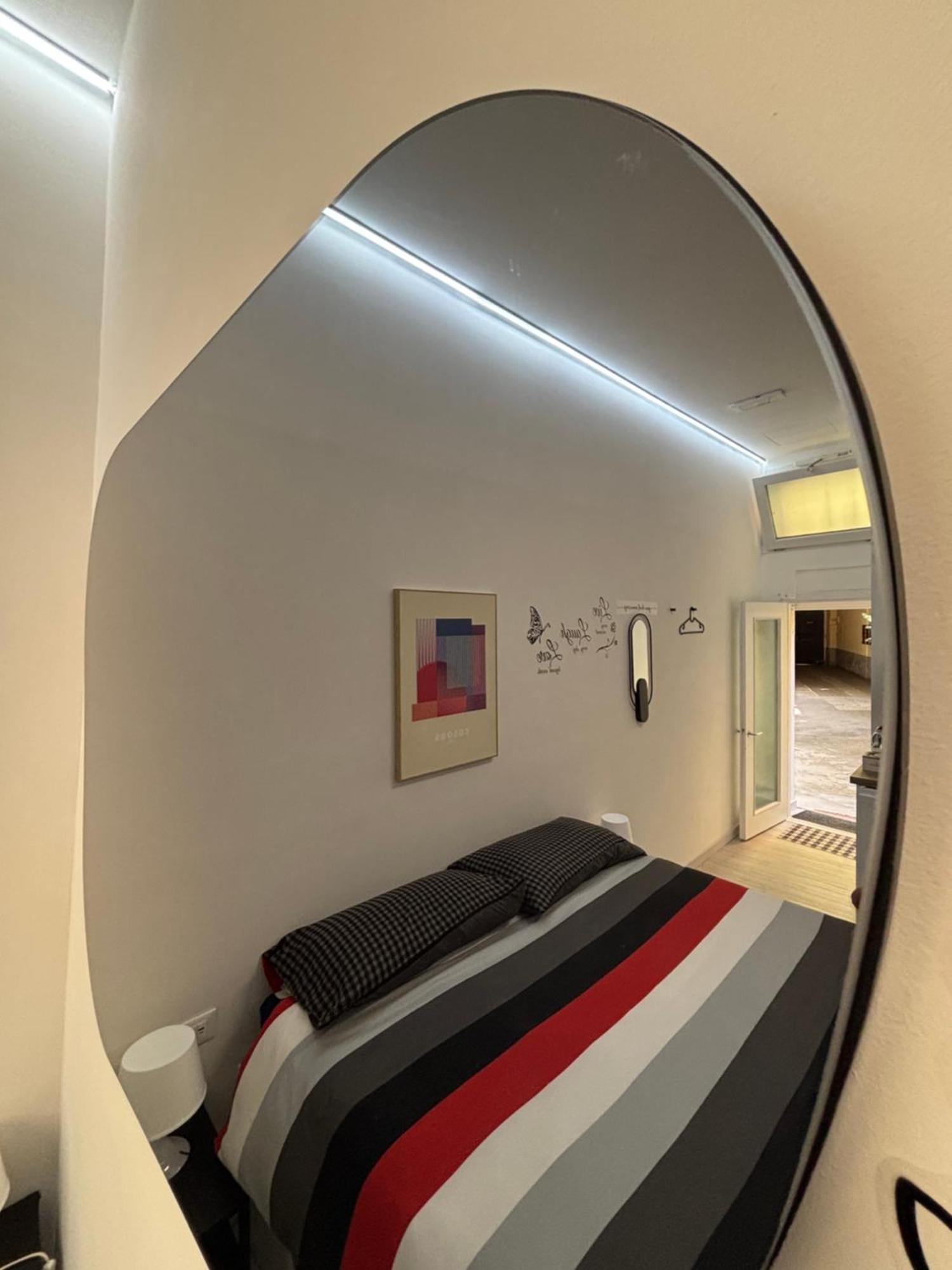 La Vecchia Milano-Les Nubles Vannucci - Il Ballatoio E Il Cortile Exterior foto